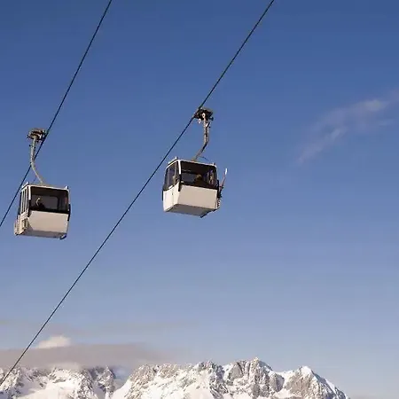 Les Du Mont D'arbois 5* メジェーヴ
